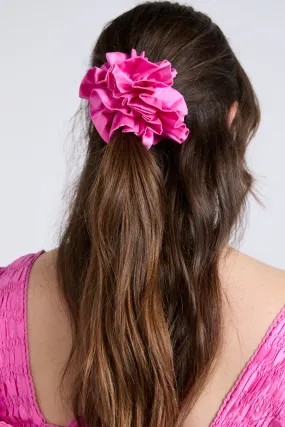 garter scrunchie in pink taffeta